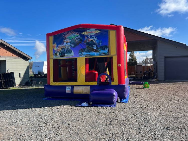 Obstacle Courses Bounce House Rental Medford, OR